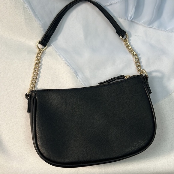 INC black non-leather shoulder bag with partial gold chain strap and zip closure - Picture 3 of 10